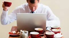 Jak využít kofein k lepší koncentraci, ne proti sobě