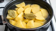 Bobkový list a brambory: Malý trik s velkým účinkem